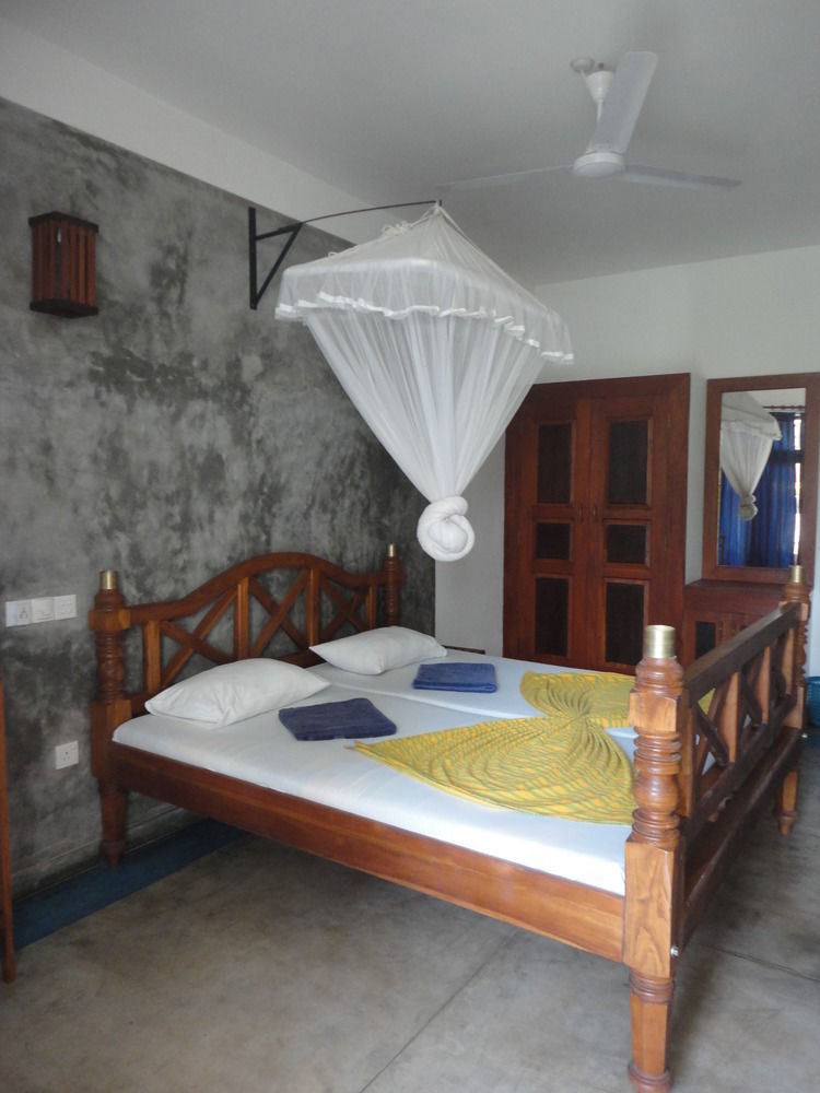 Hotel Aaradhya Mirissa Exterior foto